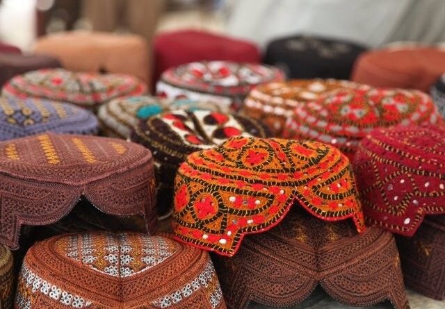 hats-in-pakistani-fashion