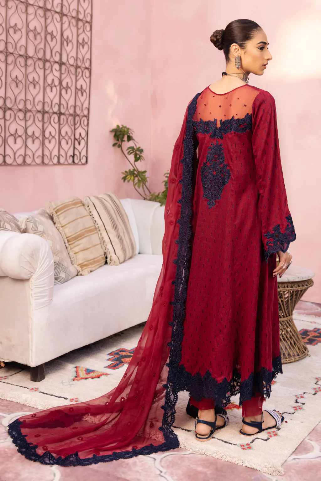 Iznik pakistani clearance clothing